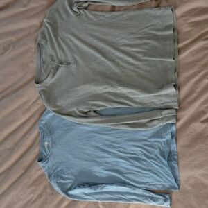 Set of Two Long Sleeve Shirts in Blue and Green